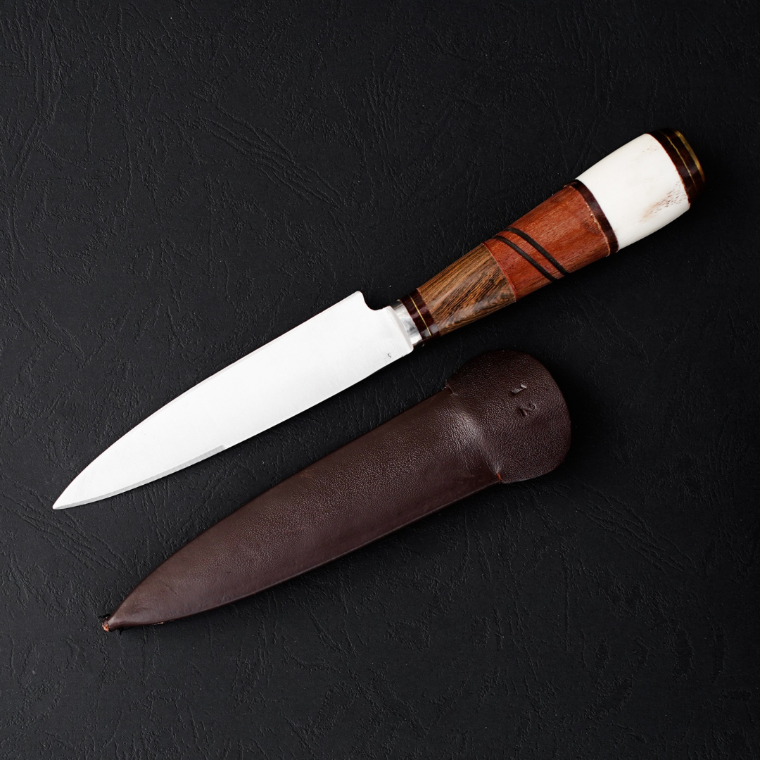 Cuchillo Gaucho Patagón Artesanal Hueso Madera hoja 12 cm