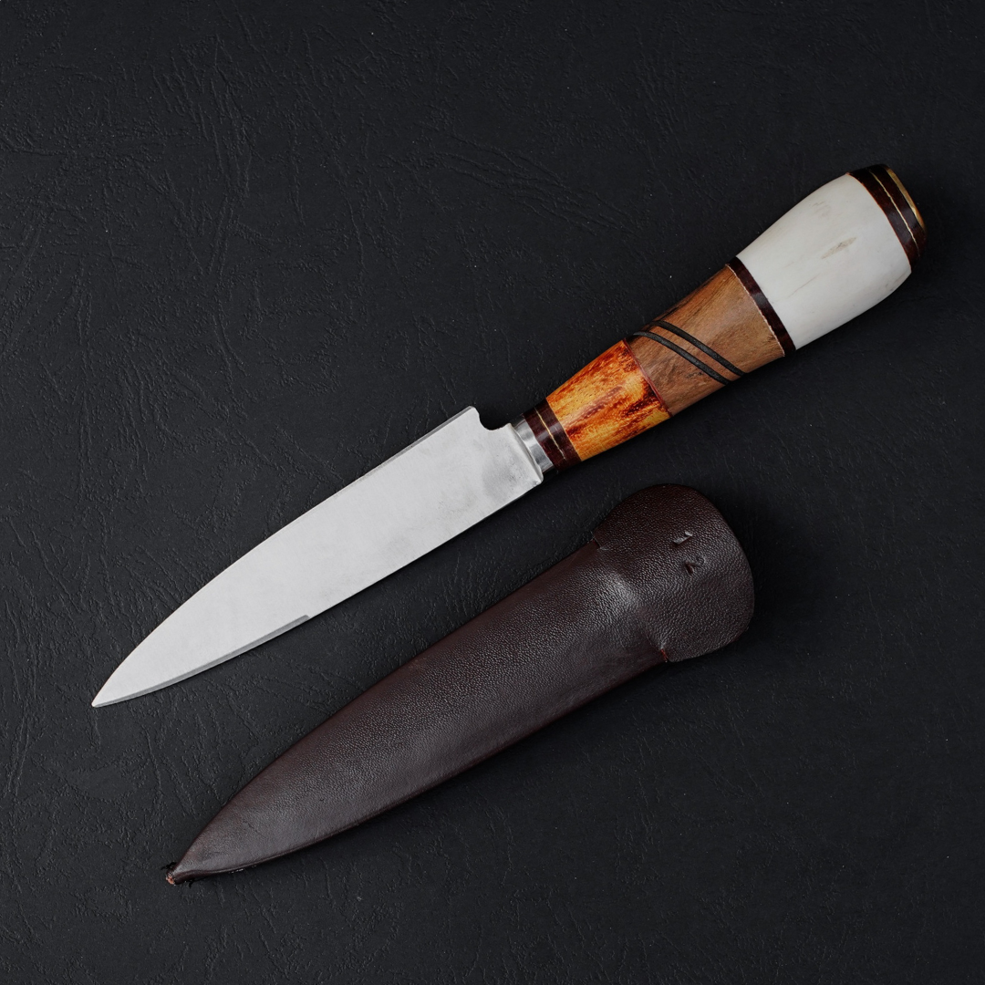 Cuchillo Gaucho Patagón Artesanal Hueso Madera hoja 12 cm