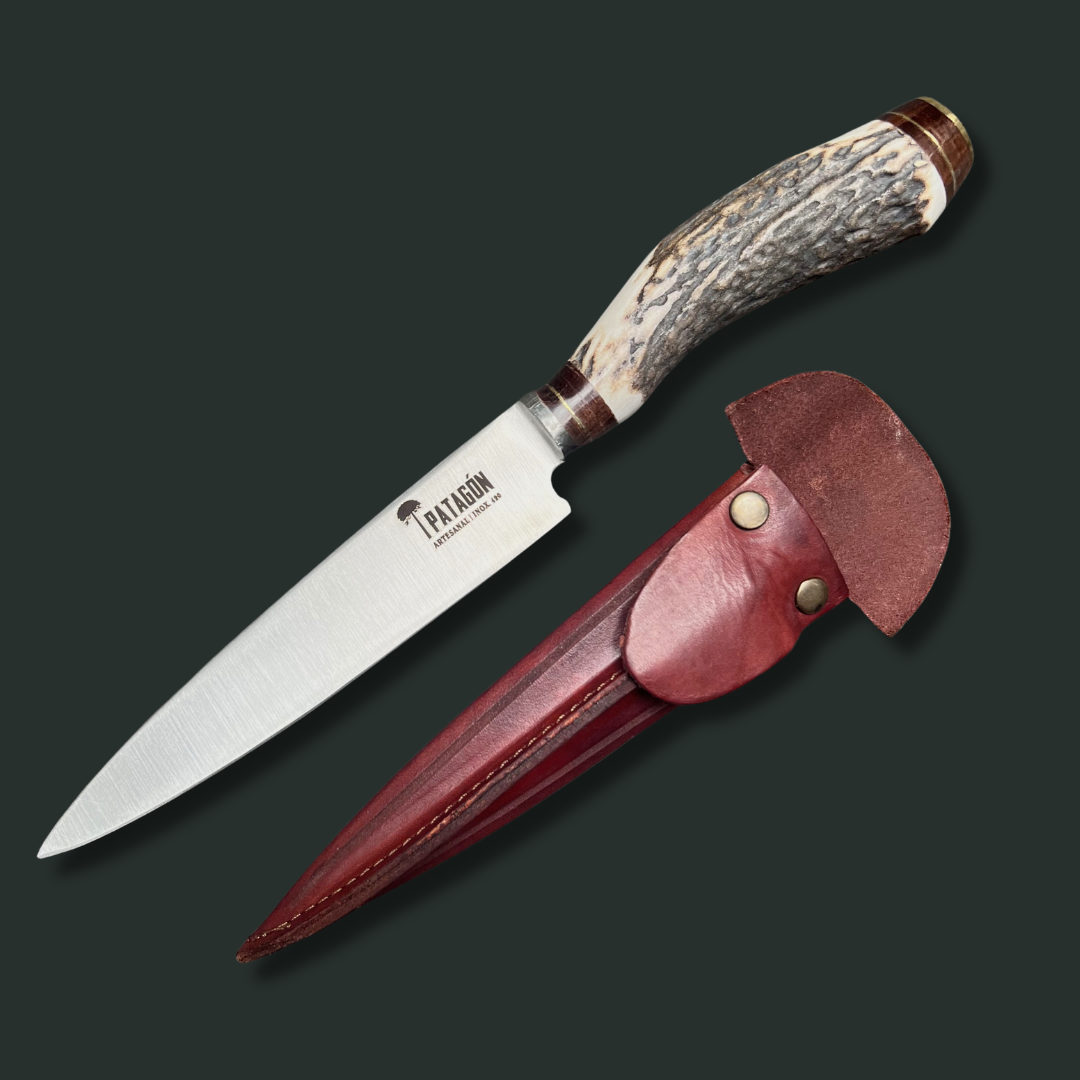 Cuchillo Gaucho Patagón Artesanal Asta de Ciervo hoja 14 cm