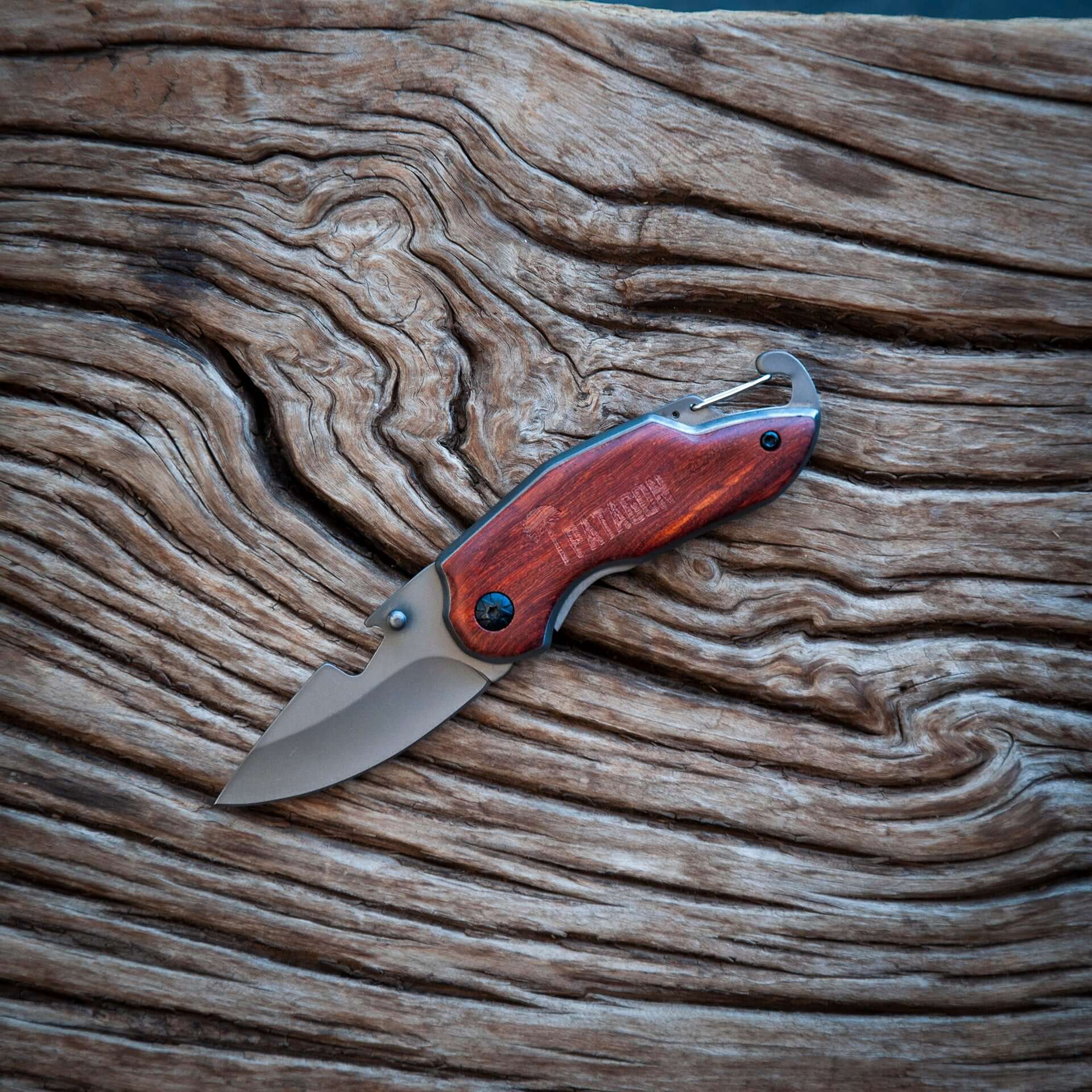 Cortapluma plegable Acero Inox. Revestido 6 cm PATAGÓN - COLORA (6944880099430)