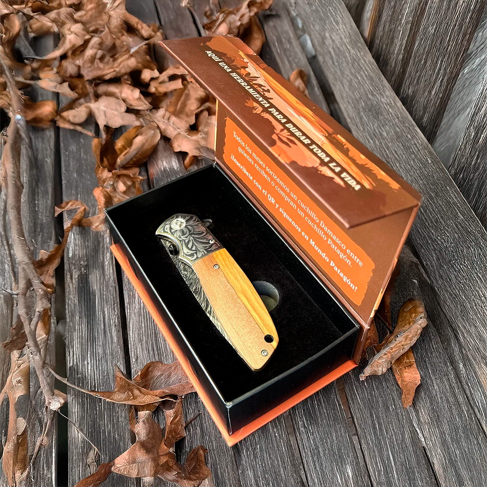 Corta pluma plegable Acero Inox. Recubierto PATAGÓN - DAMASQUINADA