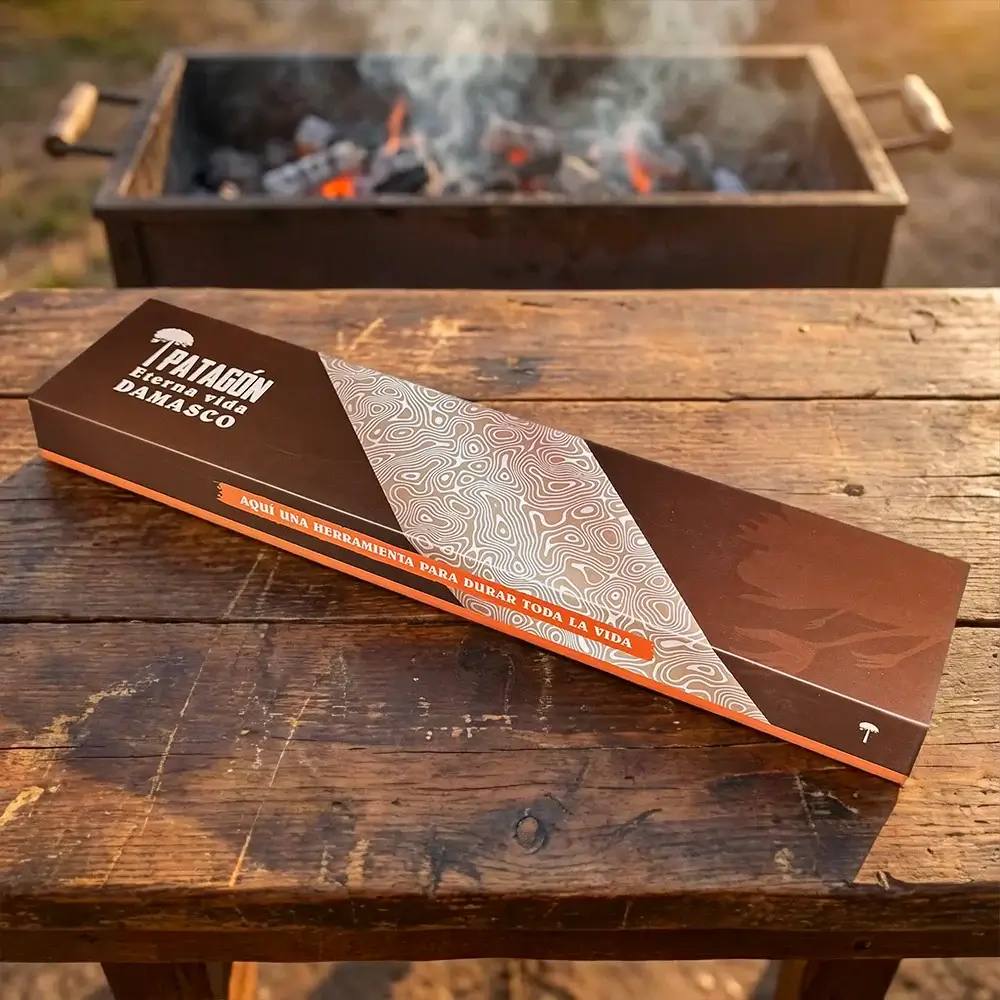 Hacha Acero Damasco 67 capas Patagón - Olivo Martillado