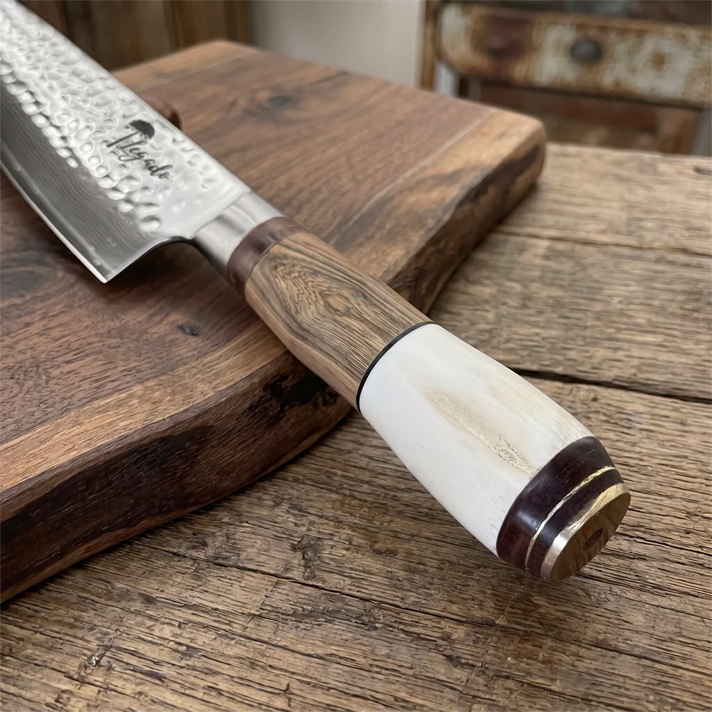 Cuchillo Acero Damasco 67 capas Artesanal LEGADO - CLAVEL MARTILLADO