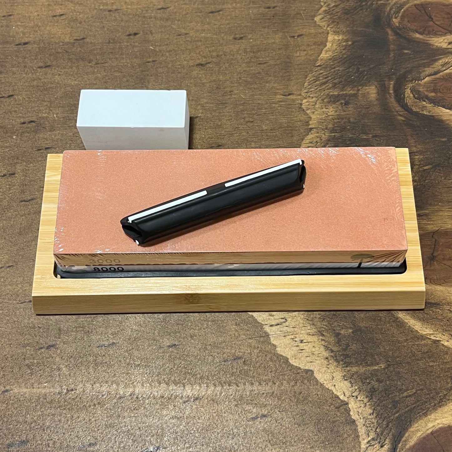 Wet Stone Piedra de afilar grano 3000 y 8000 - Cuchillos Mundo Patagon